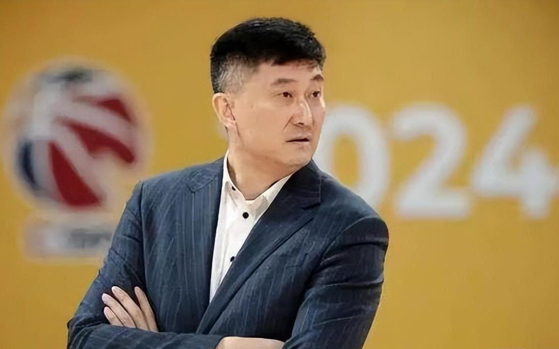 第一阶段确定报销！广东不会裁掉麦考尔，杜锋坚信他是争冠拼图