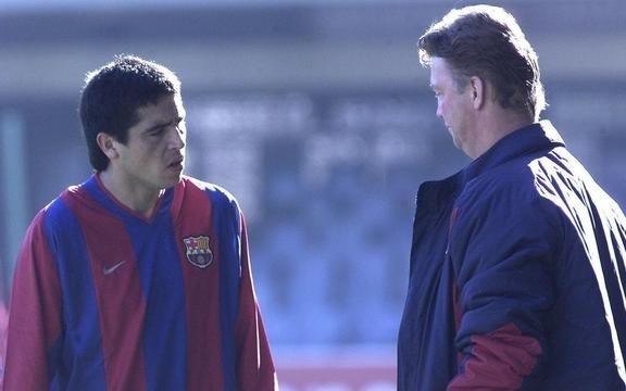 里克尔梅：有次我两记助攻帮巴萨赢，范加尔却叫我麻烦制造者