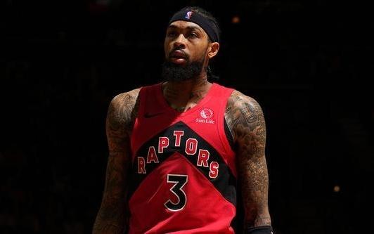 官宣：英格拉姆因怒砸水瓶被罚款25000美元