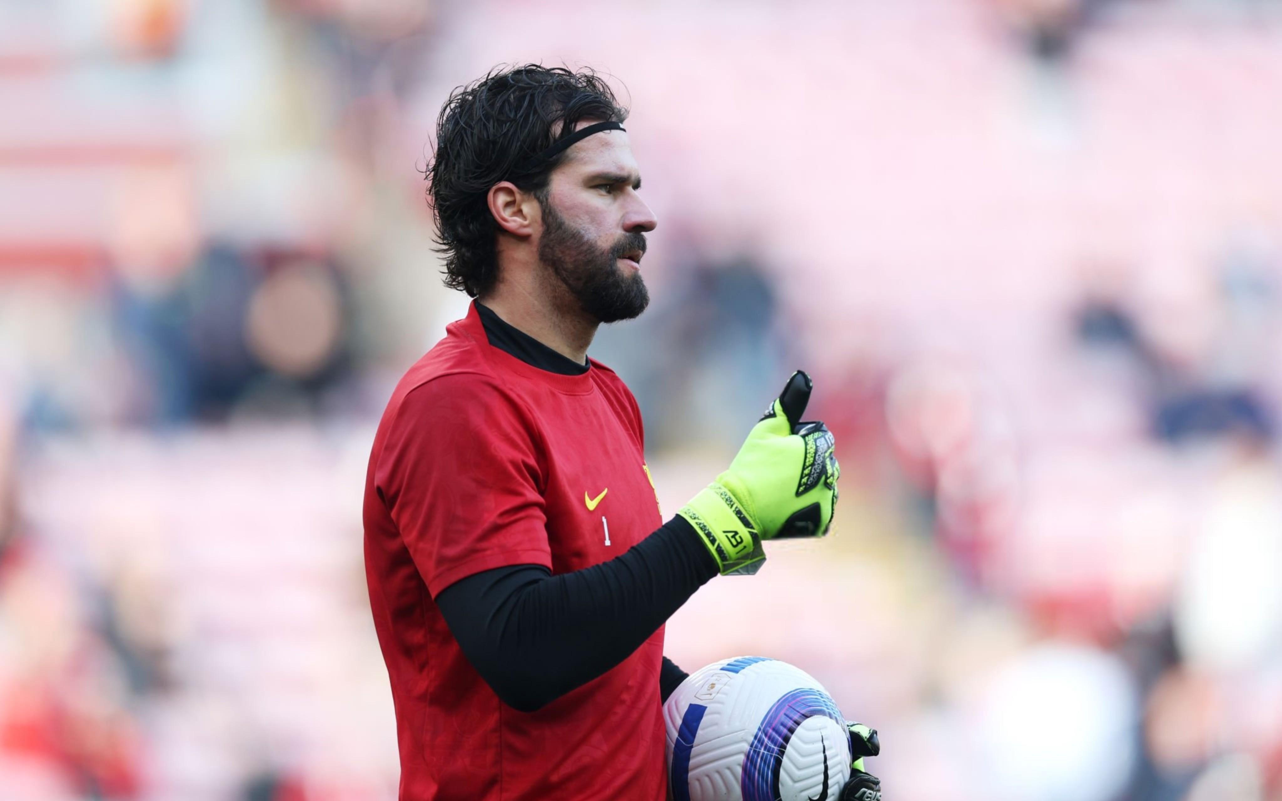 回声报：阿利松已重返训练场，但不会在