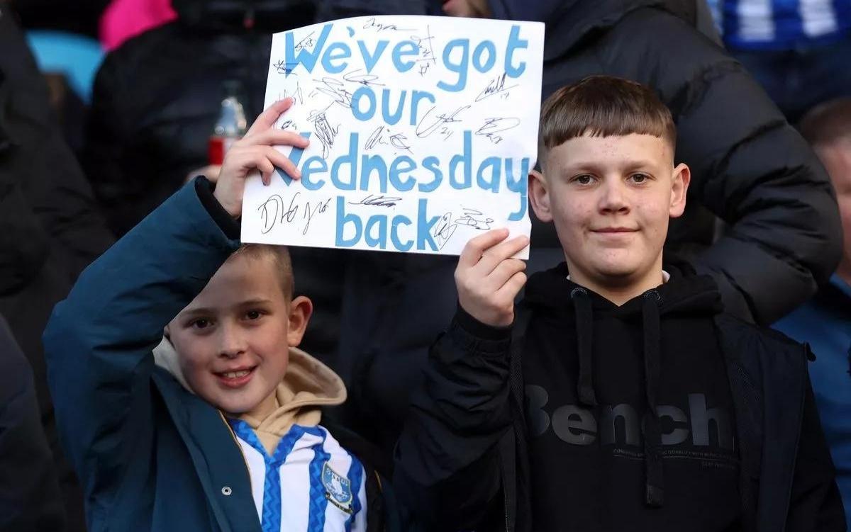 镜报：进入托管流程后，谢周三球迷已经为球队消费了近50万镑