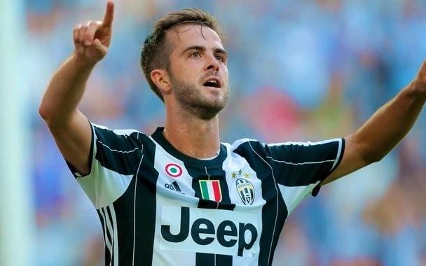 35岁皮亚尼奇确认退役：我不再是一名足球运动员，而是父亲