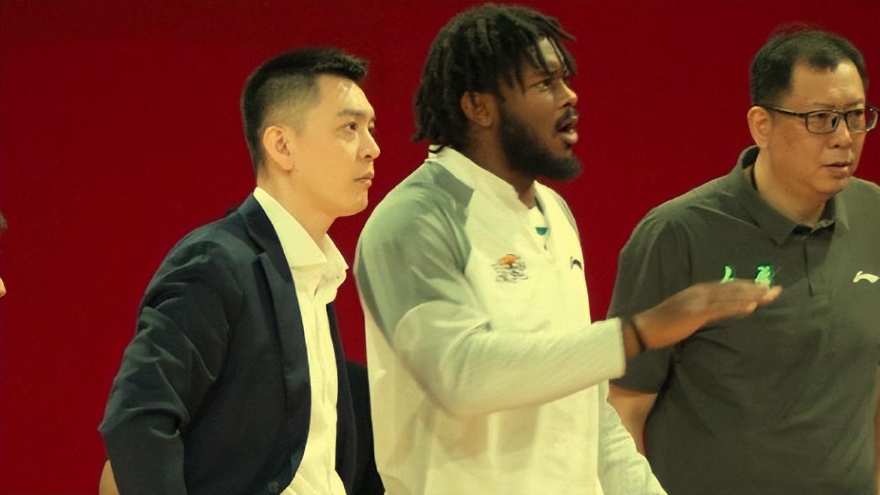 莫兰德8+6+2拼尽全力！杰隆布朗6+3,奥利弗3+3+1,辽篮领先吉林7分