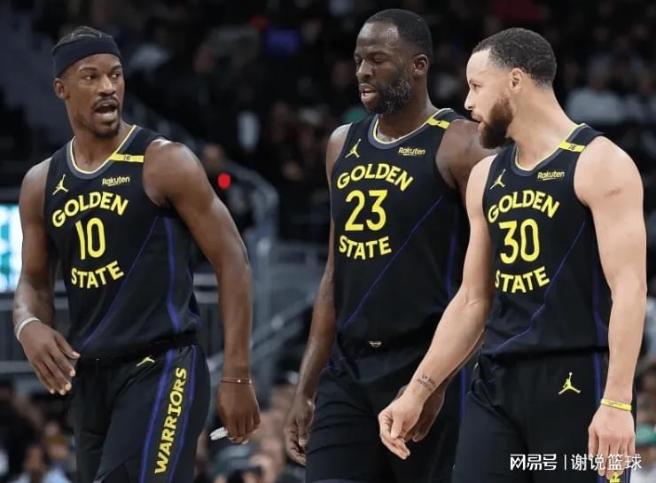 勇士有惊无险克弱旅，格林被驱逐激活全队，替补齐发威驰援库里