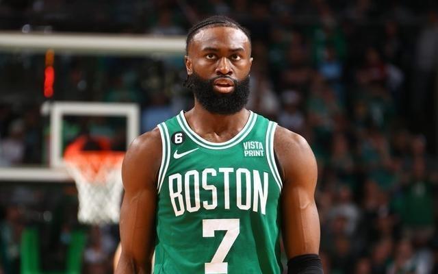 冲击MVP，杰伦布朗成为绿军单赛季得1000分150助最快的球员