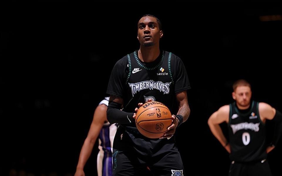 进攻效率大幅提升，森林狼锋线大将正在成为联盟顶级3D球员