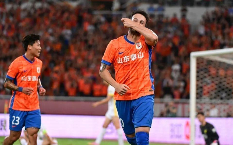 山东泰山官宣！瓦科正式续约，中超MVP，