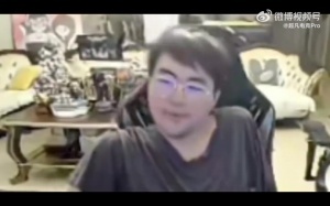 姿态看JDG被横扫：LNG要夺冠！HongQ萎了波波团战隐身