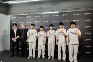 LGD赛后群访教练：保持专注训练希望骑士之路有个好的结果