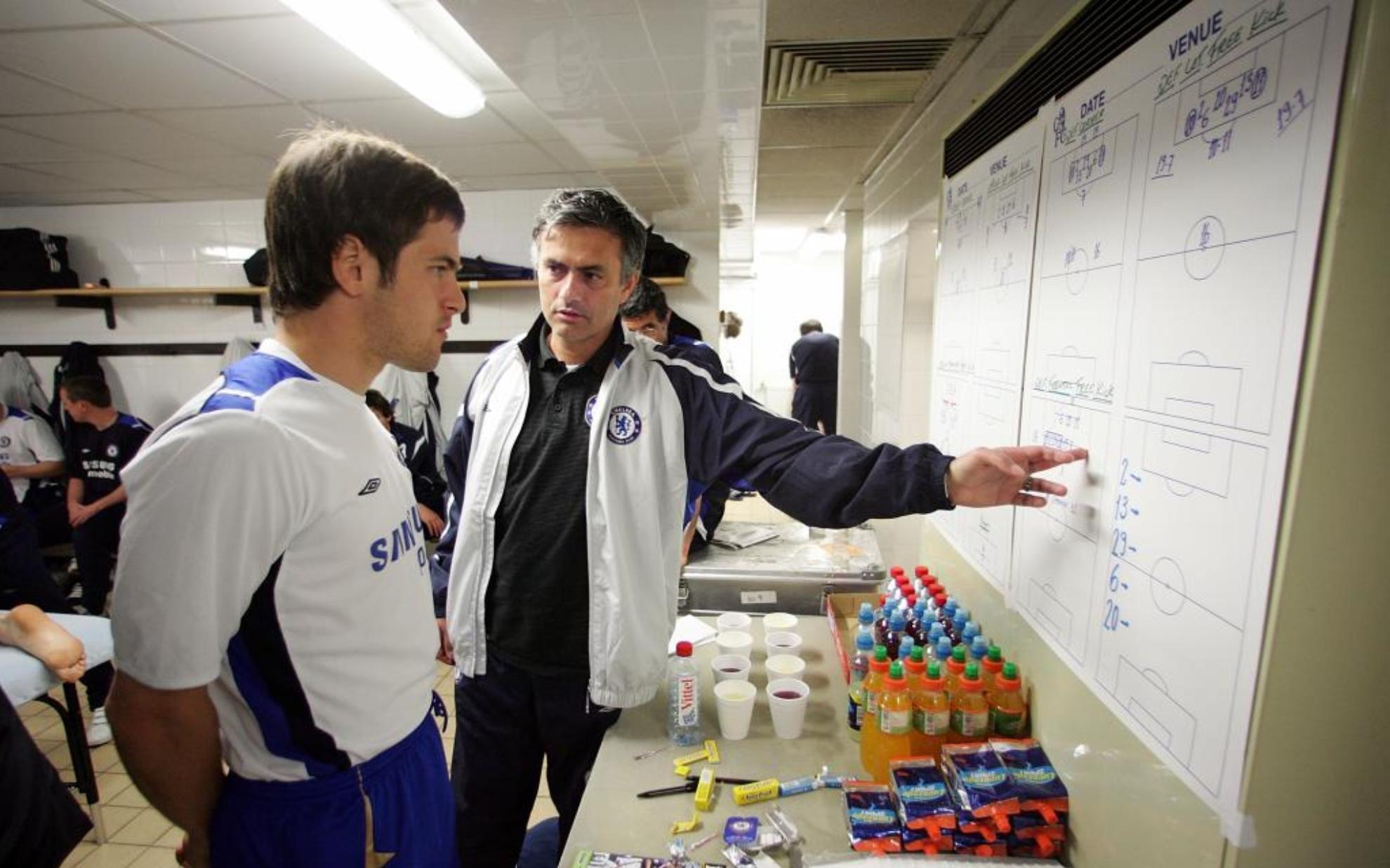 乔科尔：当年切尔西首回合不敌巴萨后，穆帅痛斥全队没种