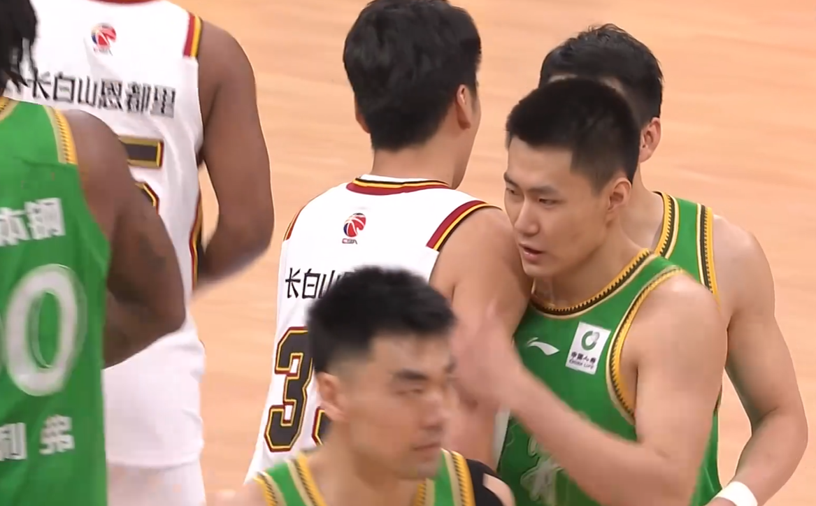 CBA狂欢夜！高诗岩25分7板11助4断2大劲旅终结4连败积分榜乱了