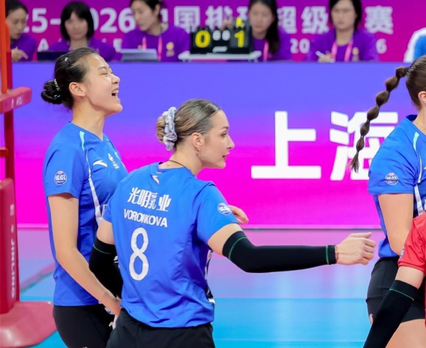 首发轰12分！中国女排又一18岁1米96新星崛起：小赵蕊蕊4次拦网