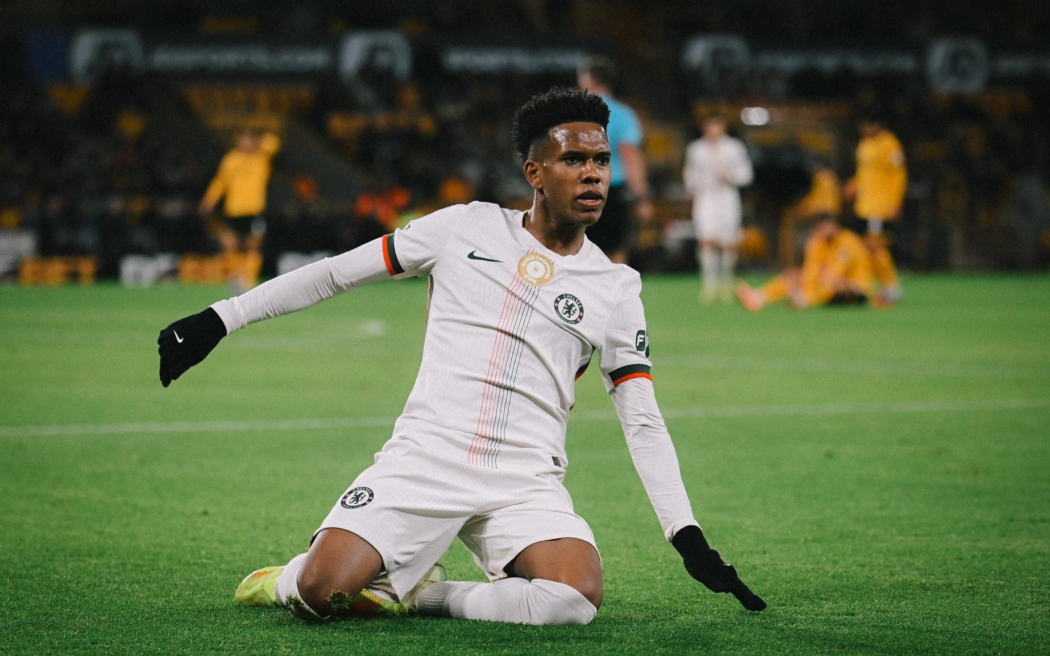 一日英超动向：他比亚马尔盘带出色，曼联官推新项目可真是不少