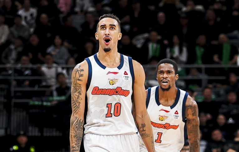 15分30分39分！一夜3门惨案，黑马再爆大冷，让积分榜彻底乱套