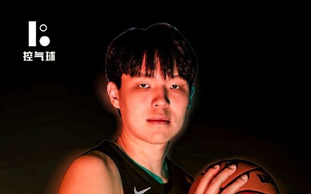 杨瀚森连战5场仍遭炮轰：7尺C命中率29%场上全靠手语远逊克林根