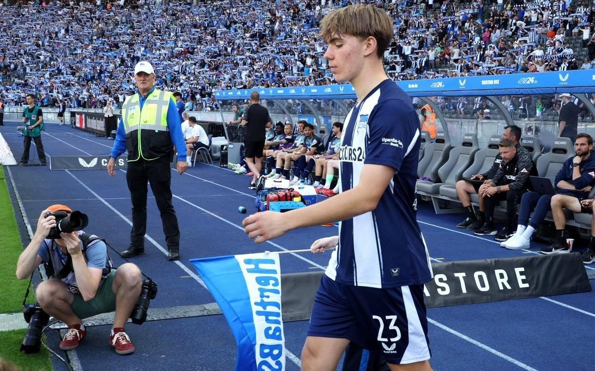 记者：多队关注赫塔16岁中场艾希霍恩，球员解约金10001200万