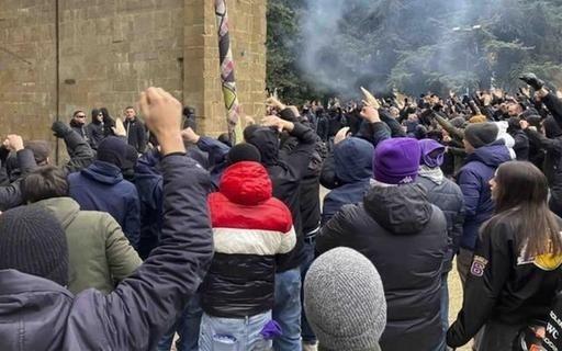 佛罗伦萨51乌迪内斯获联赛首胜，赛前曾遭自家球迷辱骂抗议