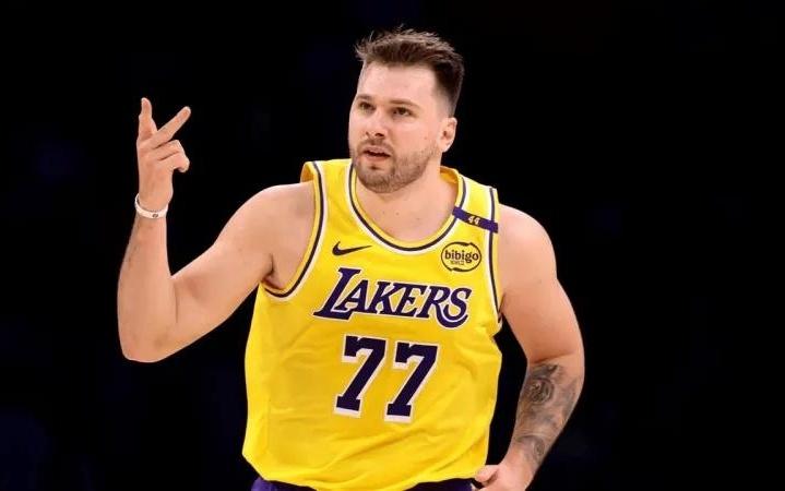 湖人91107不敌马刺球员评价：东契奇优秀，2人及格，7人崩盘