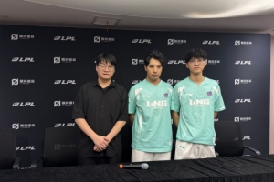 LNG赛后群访教练：练了大招没赢下来很可惜后面尽力打好好打