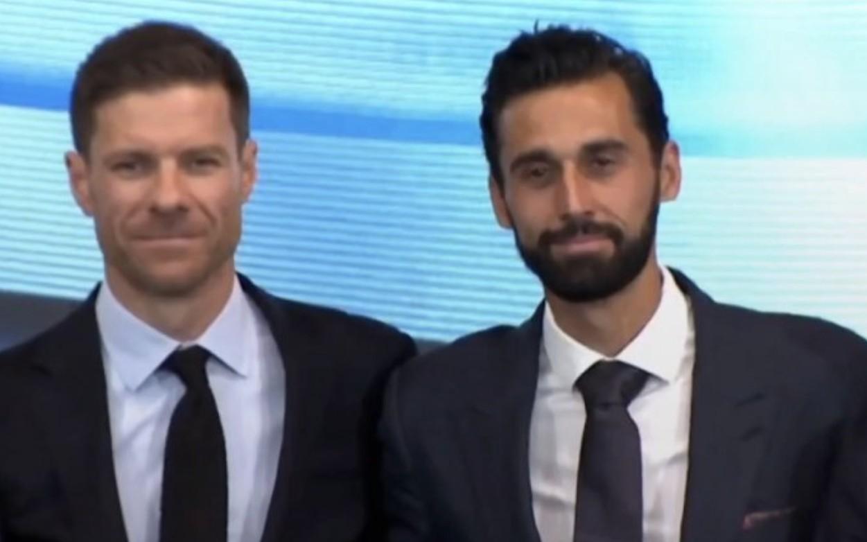 真预言家阿隆索12月初曾说阿韦洛亚有机会成为俱乐部主教练