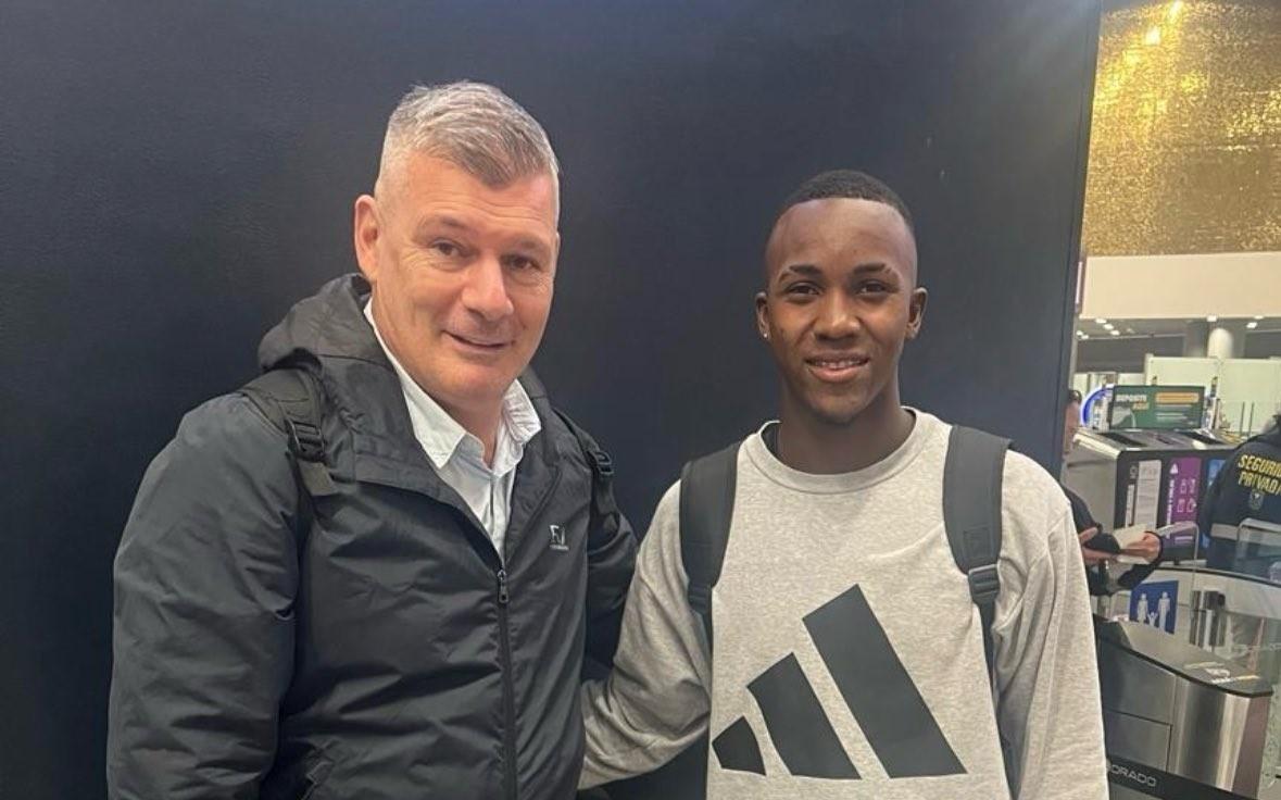 罗马诺：奥罗斯科即将加盟曼联，球员正启程前往英格兰