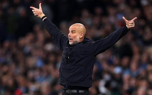 邮报：瓜帅周二给曼城全队放一天假，以让球员保持体能