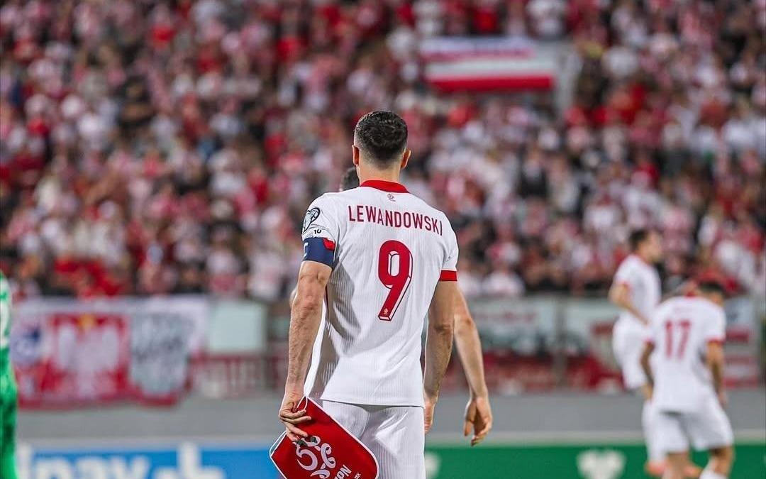 荣膺波兰世纪冠军奖，莱万：只要我跑得比大部分人快就不退役