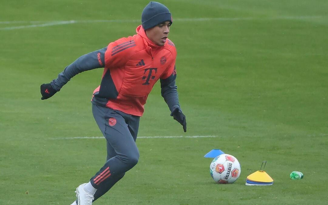 凯恩：看到穆西亚拉回归真的很棒，他是队内最出色的球员