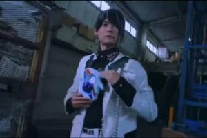 原来阿水休息是拍假面骑士去了《假面骑士ZZZ》预告“喻文波”变身假面骑士诺克斯