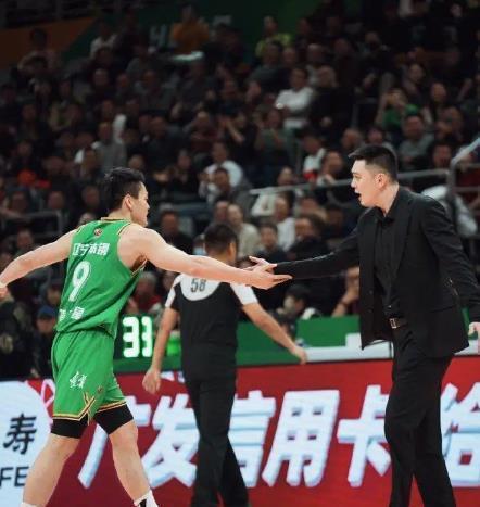 篮球比赛得2分不容易！辽篮新援至今没有融入顶替张镇麟是笑话