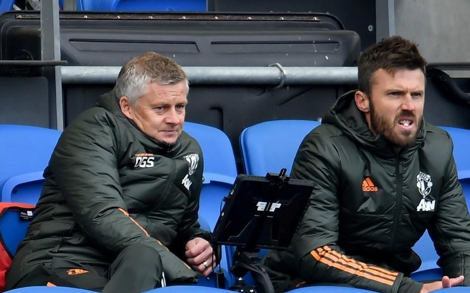 记者：曼联内部人士对关于索尔斯克亚