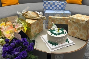 Vampire分享出道礼物返图：出道两周年了非常感谢大家的支持