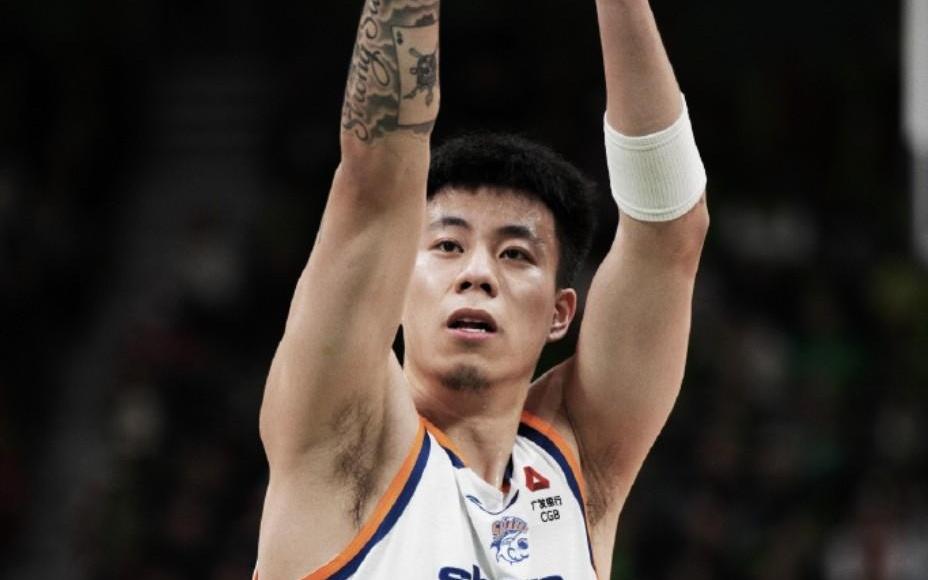 张镇麟：很高兴跨年夜与大家重聚，希望辽宁球迷能给球队些耐心