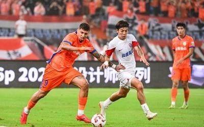 【中超】侯永永破门李小恒头球泰山1比1玉昆