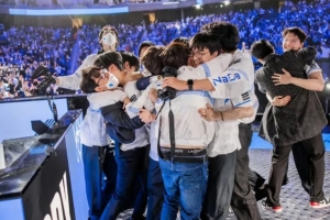 LOL最强时一上！那年今日DRX以32击败T1夺得2022年S赛冠军