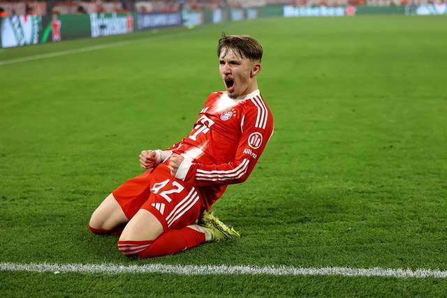 31！1.3亿天王送助攻，17岁超新星创历史，拜仁豪取主场9连胜