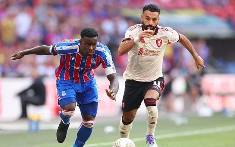 跟队：利物浦仍需要一名前锋和中卫，俱乐部倾向明夏免签格伊