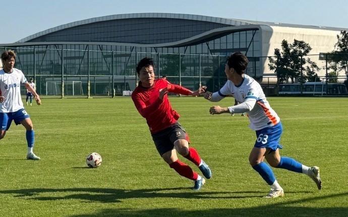 热身赛：长春亚泰20山东泰山B队，亚泰上下半场各进1球
