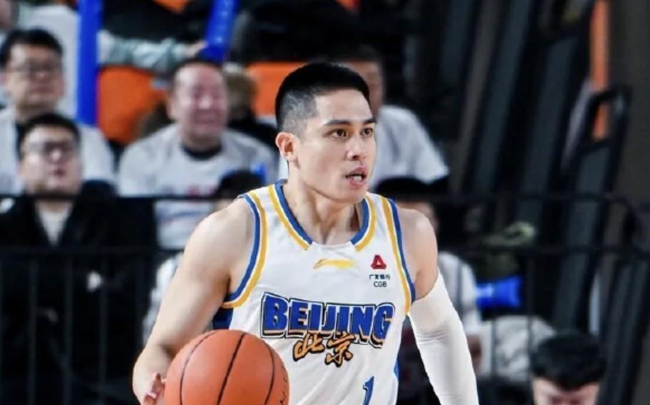 蛮严重，记者：陈盈骏靠近鼻尖的软骨断成了三段