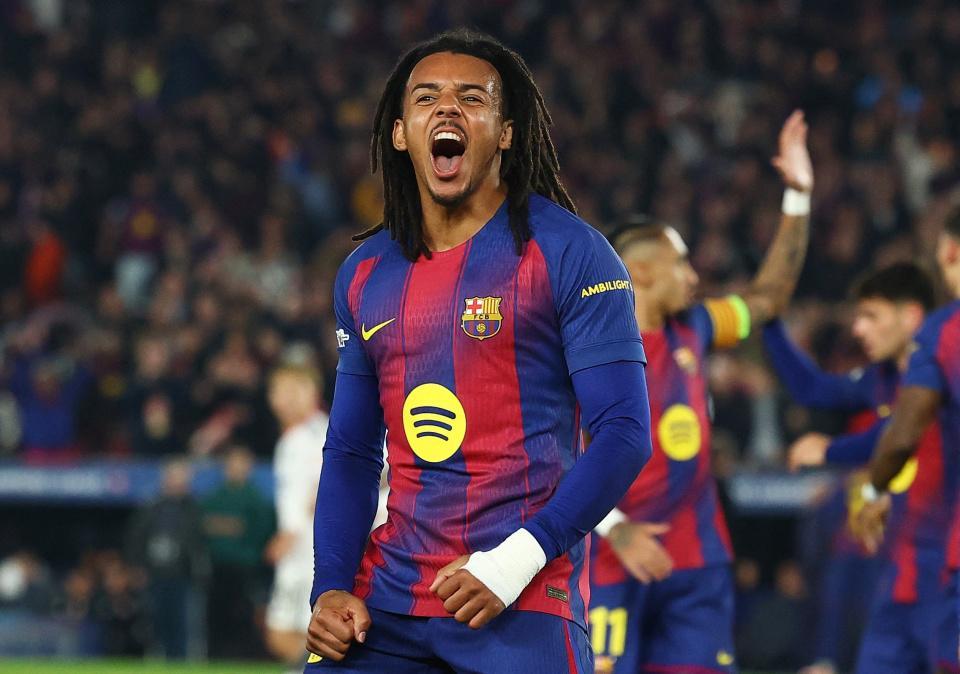 欧冠疯狂夜：后卫3分钟梅开二度，巴萨逆转密码藏不住了