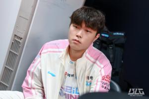 Bin哥的版本来了三把对线打爆圣枪哥合砍数据11318