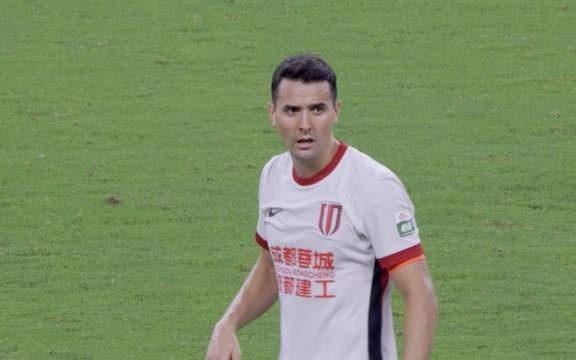 韦世豪成熟了，蹇韬回击球迷，成都无冠连锁反应队长+主帅续约难