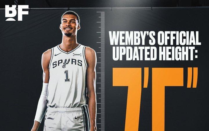 真长个了！NBA和马刺官方都将文班亚马身高更新为2米26