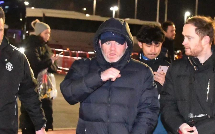 鲁尼和妻子现身老特拉福德，观看凯完成英格兰青年足总杯首秀