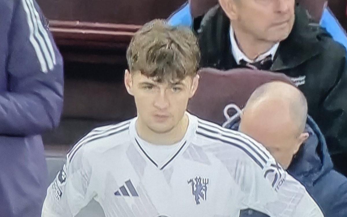 英超替补登场，达伦弗莱彻之子杰克迎来曼联一线队首秀