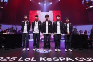 Faker：明年目标是夺得更多冠军很开心新阵容首个赛事夺冠