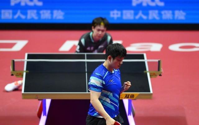 樊振东战胜王楚钦，晋级十五运会乒乓球男单决赛