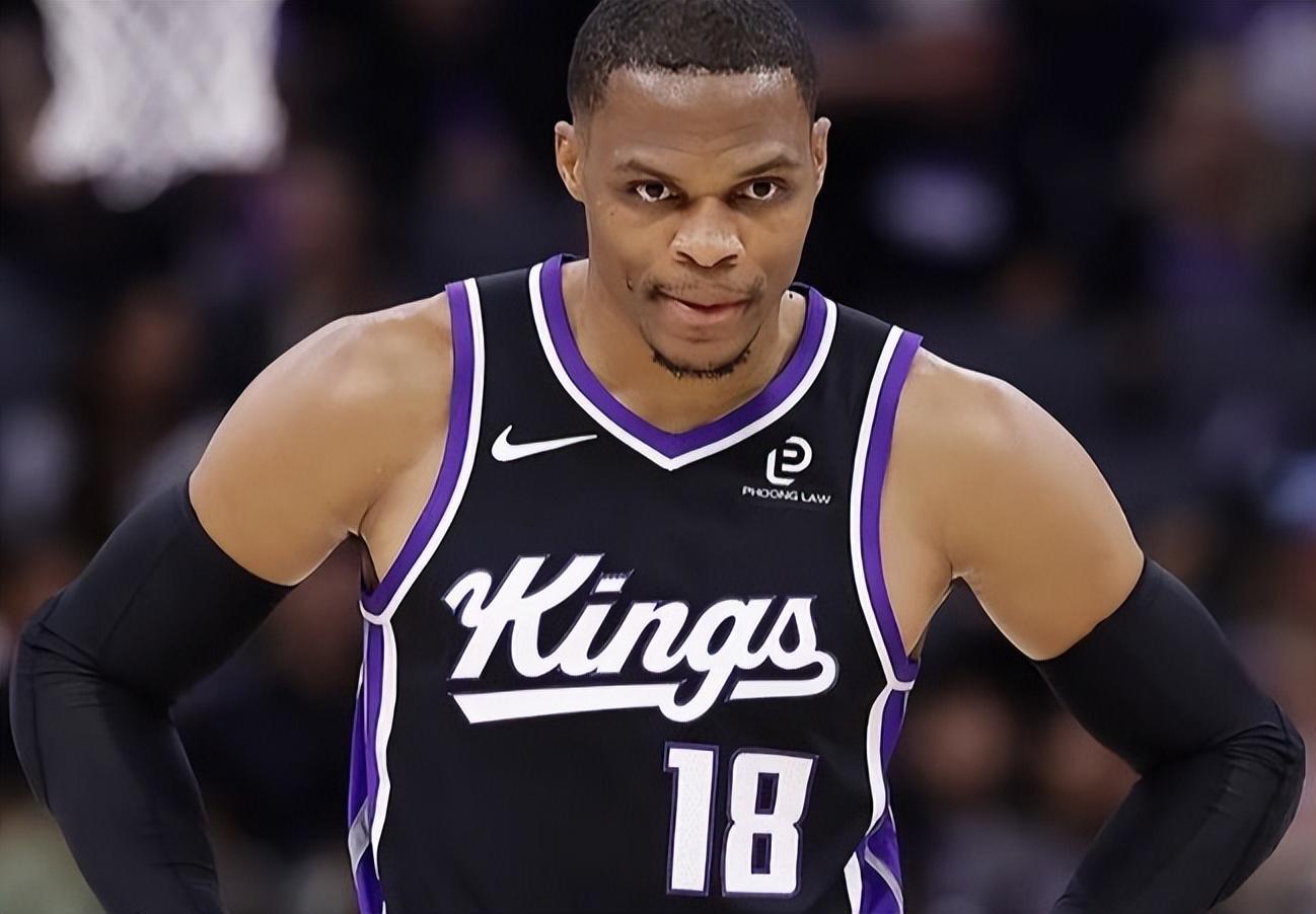 300万打出3000万效果！本赛季底薪高能的5名球员，一人比肩全明星