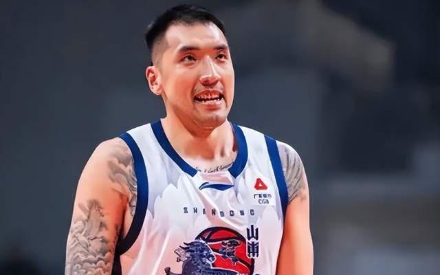 山东绝杀夺冠热门，2人优秀，5人及格，仍有3人低迷，该放弃了