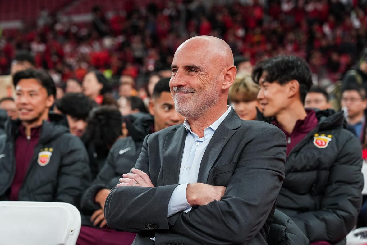 小题大做中超最佳评选引争议，冠军主帅曾因言论受罚被排除